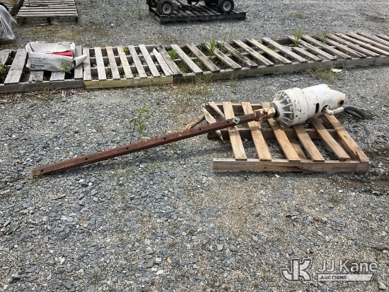 (China Grove, NC) Single Speed Digger Derrick Auger Motor w/6 ft Kelly Bar NOTE: This unit is being
