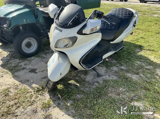 (Tampa, FL) 2007 Suzuki Burgman 650 Motorcycle, State of Florida Unit Runs & Moves) (FL Residents Pu