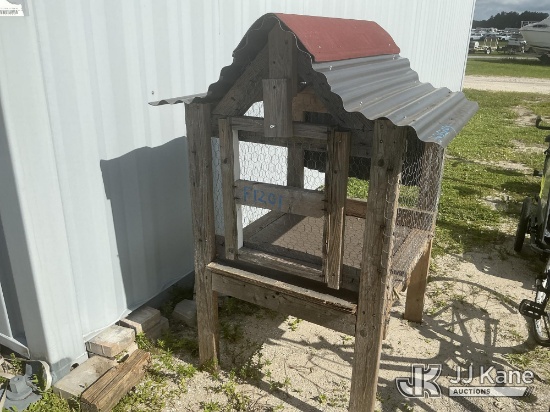 (Tampa, FL) Chicken Coop (Condition Unknown ) NOTE: This unit is being sold AS IS/WHERE IS via Timed