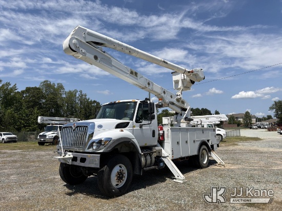 (Roxboro, NC) Altec AA55-MH, Material Handling Bucket Truck rear mounted on 2018 International 7300