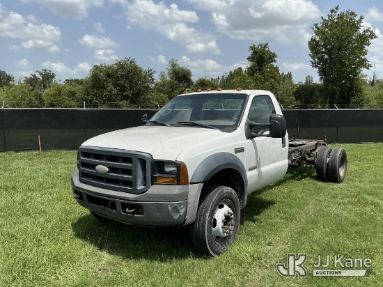 (Tampa, FL) 2006 Ford F-450 SD Cab & Chassis Runs & Moves) (FL Residents Purchasing Titled Items - t