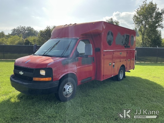 (Tampa, FL) 2009 Chevrolet Express Cutaway Enclosed Service Van Runs, Moves & Liftgate Operates) (Da