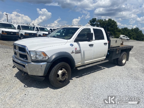 (Villa Rica, GA) 2018 RAM 5500 Crew Cab SWB DRW Flatbed Truck Runs & Moves) (Dash Warning Indicators