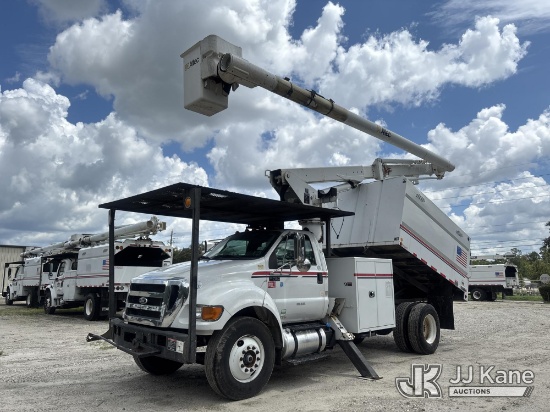 (Jacksonville, FL) Altec LR756, Over-Center Bucket Truck mounted behind cab on 2015 Ford F-750 Chipp