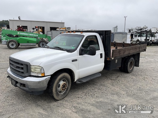 (Chester, VA) 2002 Ford F350 Flatbed Truck Runs & Moves