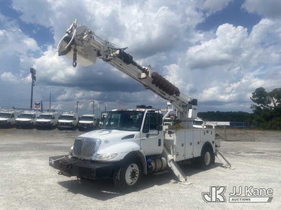 (Villa Rica, GA) Altec DM47B-TR, Digger Derrick rear mounted on 2019 International 4300 Utility Truc