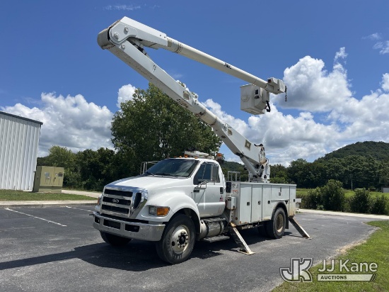 (Lebanon, TN) Altec AA755, Material Handling Bucket Truck rear mounted on 2013 Ford F-750 Utility Tr