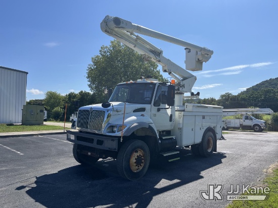 (Lebanon, TN) Altec L42A, Over-Center Bucket Truck rear mounted on 2007 International 7300 4x4 Utili