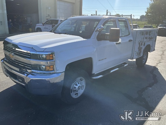 (Owensboro, KY) 2015 Chevrolet Silverado 2500HD 4x4 Extended-Cab Service Truck, Electric Co Op Owned