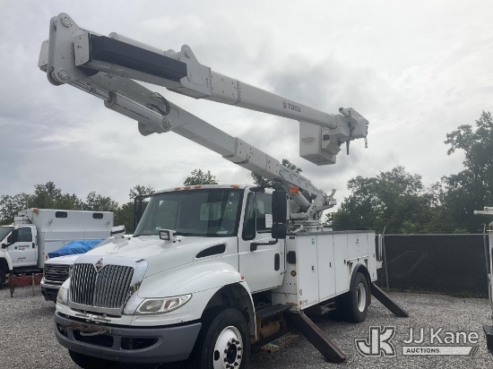 (Verona, KY) HiRanger SC55M, Over-Center Material Handling Bucket Truck rear mounted on 2012 Interna