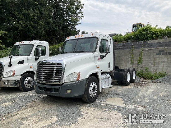(Sparta, NC) 2012 Freightliner Cascadia 125 Truck Tractor Runs & Moves