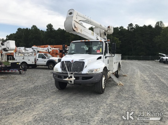 (Mount Airy, NC) Altec AA55, Material Handling Bucket Truck rear mounted on 2018 International DuraS