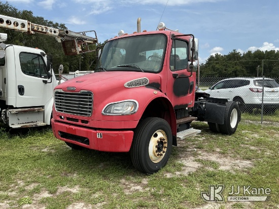 (Tampa, FL) 2009 Freightliner M2 106 S/A Truck Tractor Runs, Does Not Move) (Brake System Non-Operat
