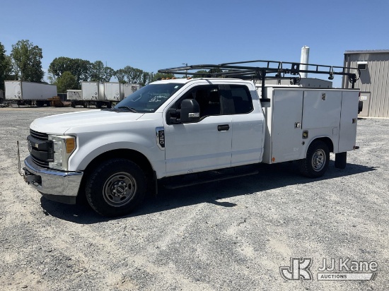 (China Grove, NC) 2017 Ford F350 SD Extended-Cab Service Truck Runs, Moves & Lift Operates) (Dash Wa
