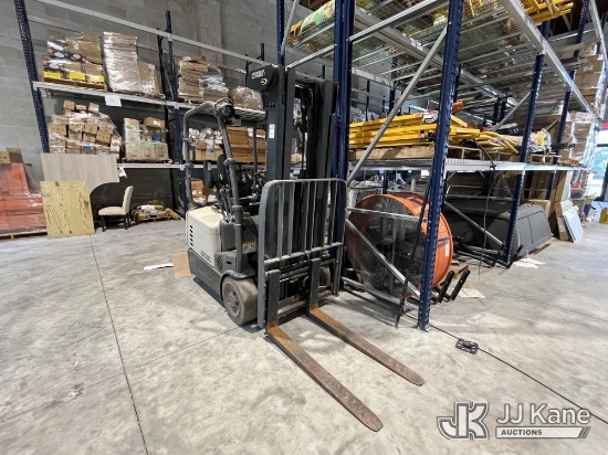 (Lakeland, FL) Crown SC200 2,650 lb. Solid Tired Forklift Operating Condition Unknown) ( No Power) (