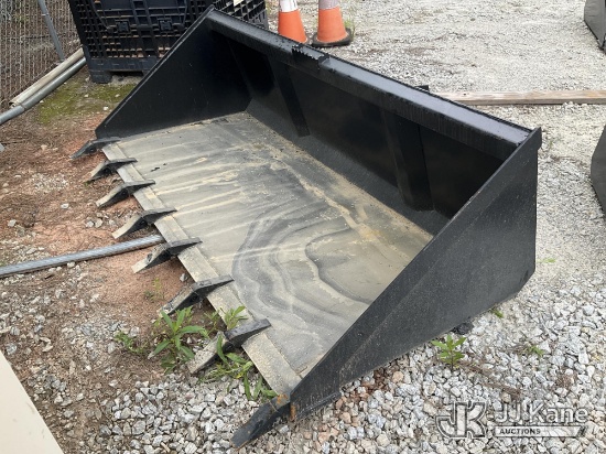 (Villa Rica, GA) 84in Quick Attach Loader Bucket NOTE: This unit is being sold AS IS/WHERE IS via Ti