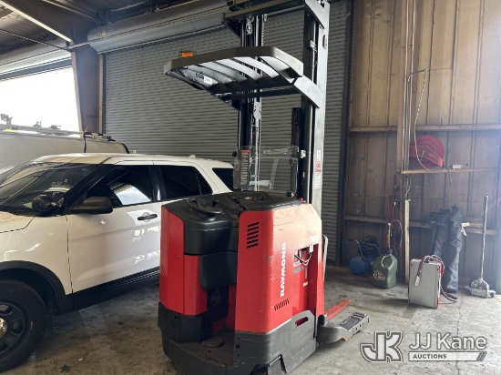 (West Palm Beach, FL) 2015 Raymond Rider 740 Stand-Up Forklift Order Picker Runs, Moves & Operates