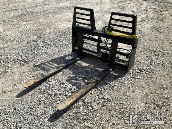 (Villa Rica, GA) 48in Quick Attach Forklift Blades NOTE: This unit is being sold AS IS/WHERE IS via