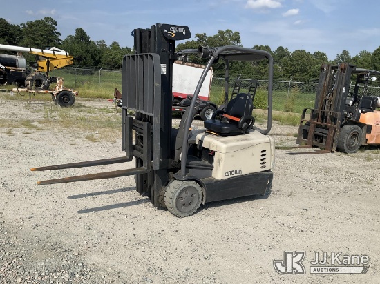 (Chester, VA) 2016 Crown S200 Pneumatic Tired Forklift Runs & Operates