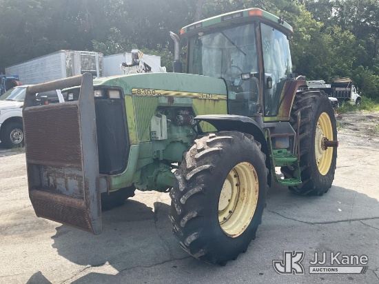 (Ocala, FL) John Deere 8300 Utility Tractor Non-Titled) (Runs & Moves) (No Key, Right Rear Tire Bad