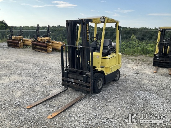 (Villa Rica, GA) Hyster H40XM Pneumatic Tired Forklift Runs, Moves & Operates