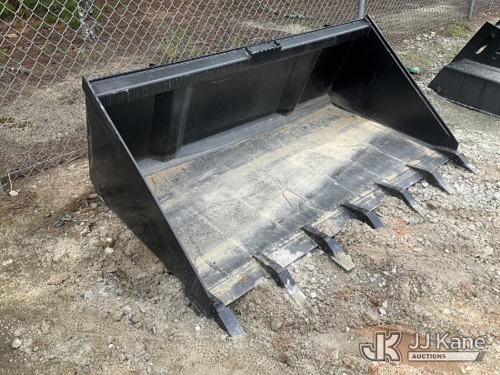 (Villa Rica, GA) 72in Quick Attach Loader Bucket NOTE: This unit is being sold AS IS/WHERE IS via Ti