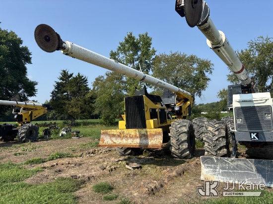 (Wakefield, VA) 2013 Jarraff Telescopic Insulated Tree Saw Runs & Operates) (Hours Unknown