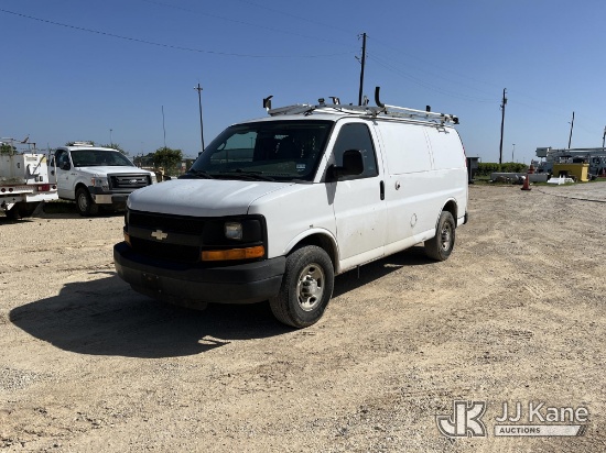 (Houston, TX) 2015 Chevrolet Express 2500 Cargo Van (Runs & Moves, Dash Warning Indicator On, Exteri