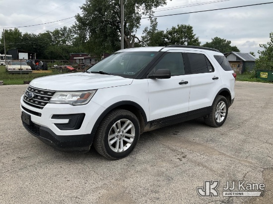 (South Beloit, IL) 2016 Ford Explorer 4-Door Sport Utility Vehicle Runs & Moves)(Strong Odor