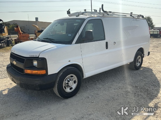 (Waxahachie, TX) 2015 Chevrolet Express G2500 Cargo Van Runs & Moves) (Interior Defects-See Pictures