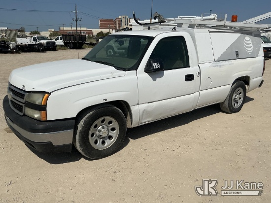 (Waxahachie, TX) 2007 Chevrolet Silverado Classic 1500 Pickup Truck Runs & Moves) (Interior Defects-