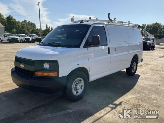 (Conway, AR) 2017 Chevrolet Express G2500 Cargo Van Runs & Moves