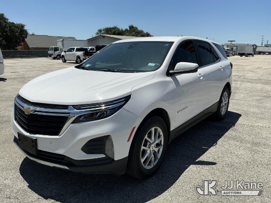 (San Antonio, TX) 2022 Chevrolet Equinox 4-Door Sport Utility Vehicle Runs & Moves) (Window Damage
