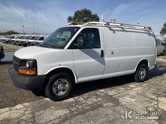 (South Beloit, IL) 2015 Chevrolet Express G2500 Cargo Van Runs & Moves