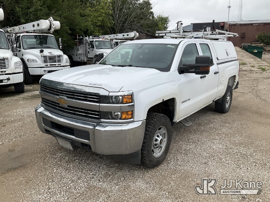 (Des Moines, IA) 2018 Chevrolet Silverado 2500HD Crew-Cab Service Truck Runs & Moves) (Dash Warning