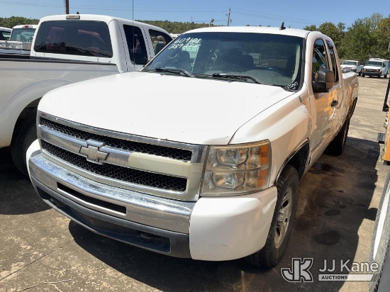 (Conway, AR) 2009 Chevrolet Silverado 1500 Extended-Cab Pickup Truck Not Running, Condition Unknown)