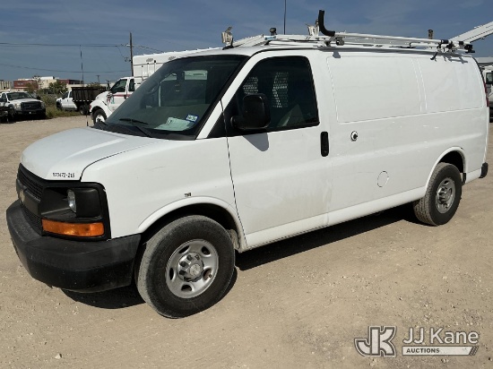 (Waxahachie, TX) 2015 Chevrolet Express 2500 Cargo Van Runs & Moves)(Interior Defects-See Pictures