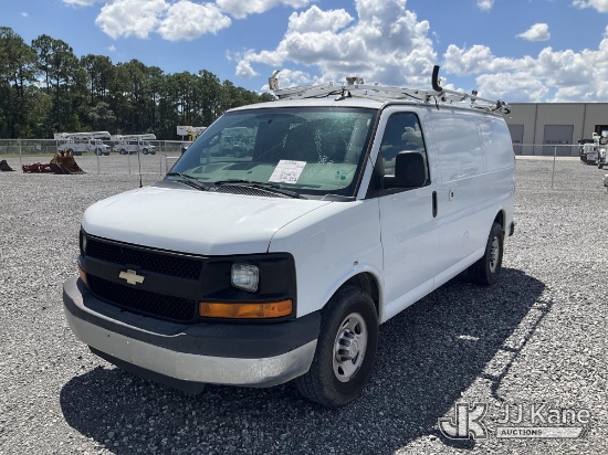 (Hammond, LA) 2014 Chevrolet Express G2500 Cargo Van Runs & Moves