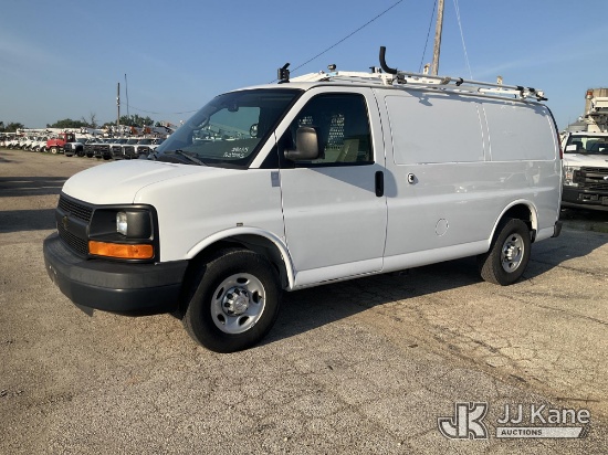 (South Beloit, IL) 2015 Chevrolet Express G2500 Cargo Van Runs & Moves