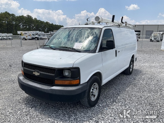 (Hammond, LA) 2013 Chevrolet Express G2500 Cargo Van Runs & Moves