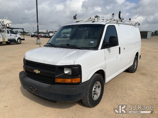 (Marion, TX) 2015 Chevrolet Express G2500 Cargo Van Runs & Moves) (Dash Warning Indicators, Exterior