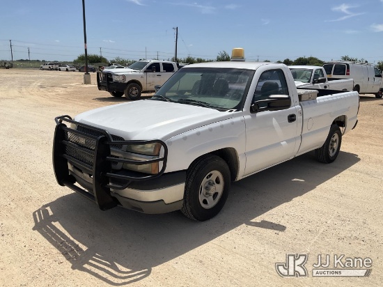 (Marion, TX) 2004 Chevrolet Silverado 1500 Pickup Truck Runs & Moves