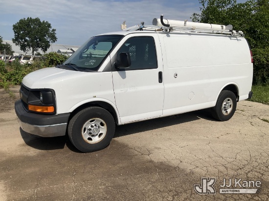 (South Beloit, IL) 2014 Chevrolet Express G2500 Cargo Van Runs & Moves) (Corrosion