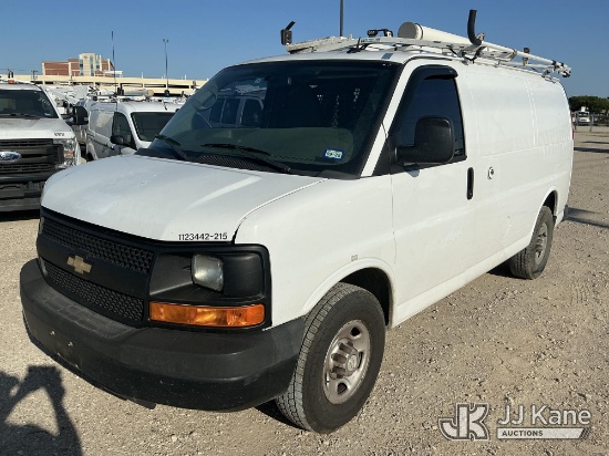 (Waxahachie, TX) 2015 Chevrolet Express G2500 Cargo Van Runs & Moves) (Interior Defects-See Pictures