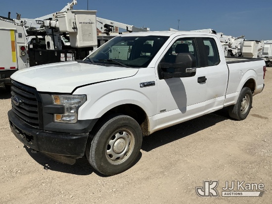 (Waxahachie, TX) 2017 Ford F150 4x4 Extended-Cab Pickup Truck Runs & Moves) (Dash Warning Indicators