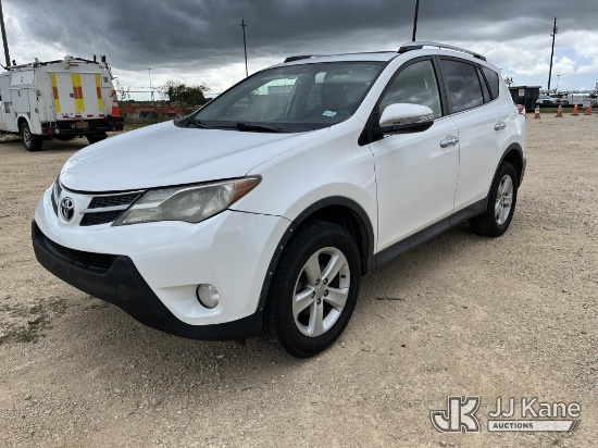 (Houston, TX) 2013 Toyota RAV4 Sport Utility Vehicle Runs & Moves) (Dash Warning Indicator On