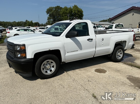 (South Beloit, IL) 2015 Chevrolet Silverado 1500 Pickup Truck Runs & Moves