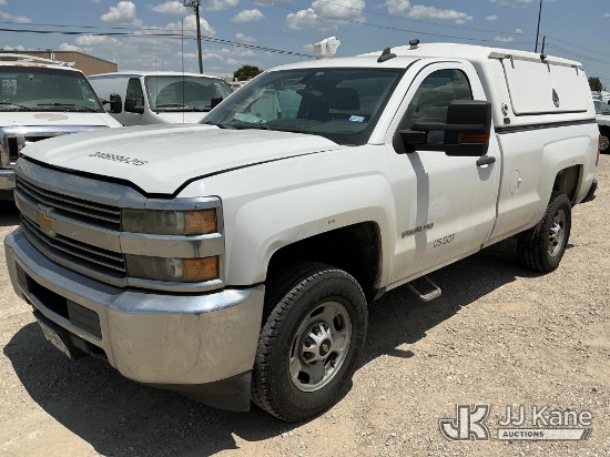(Waxahachie, TX) 2015 Chevrolet Silverado 2500HD 4x4 Pickup Truck Runs & Moves