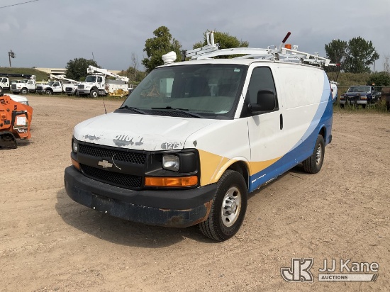 (Shakopee, MN) 2011 Chevrolet Express G2500 Cargo Van Runs & Moves