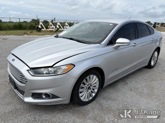 (Hawk Point, MO) 2014 Ford Fusion Hybrid 4-Door Sedan Runs & Moves) (Dash Warning Indicators On, Ste